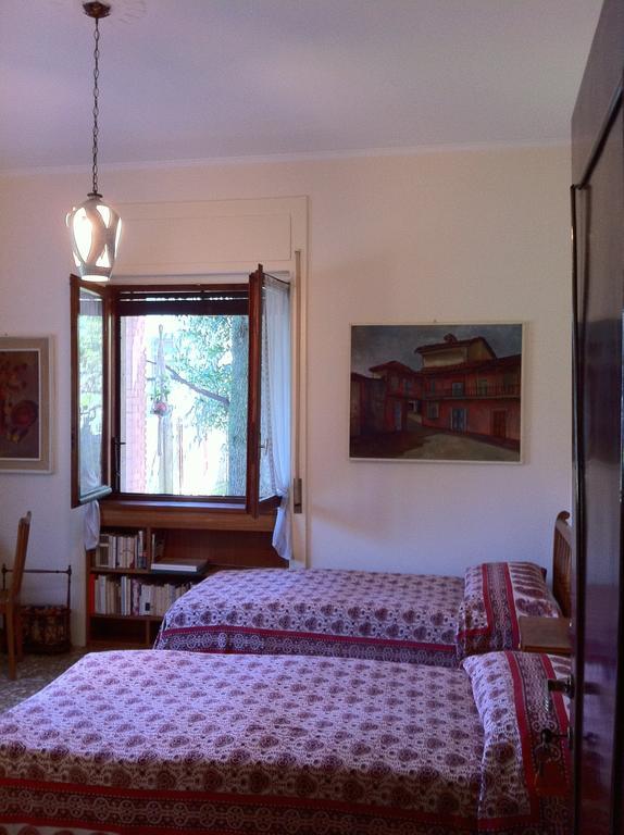 Bed and Breakfast La Casa Creativa Lomnago Zimmer foto