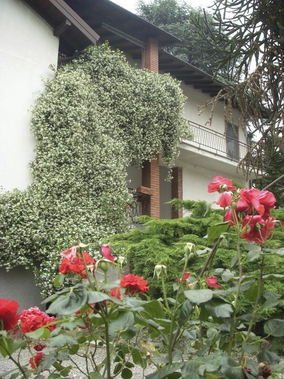 Bed and Breakfast La Casa Creativa Lomnago Exterior foto